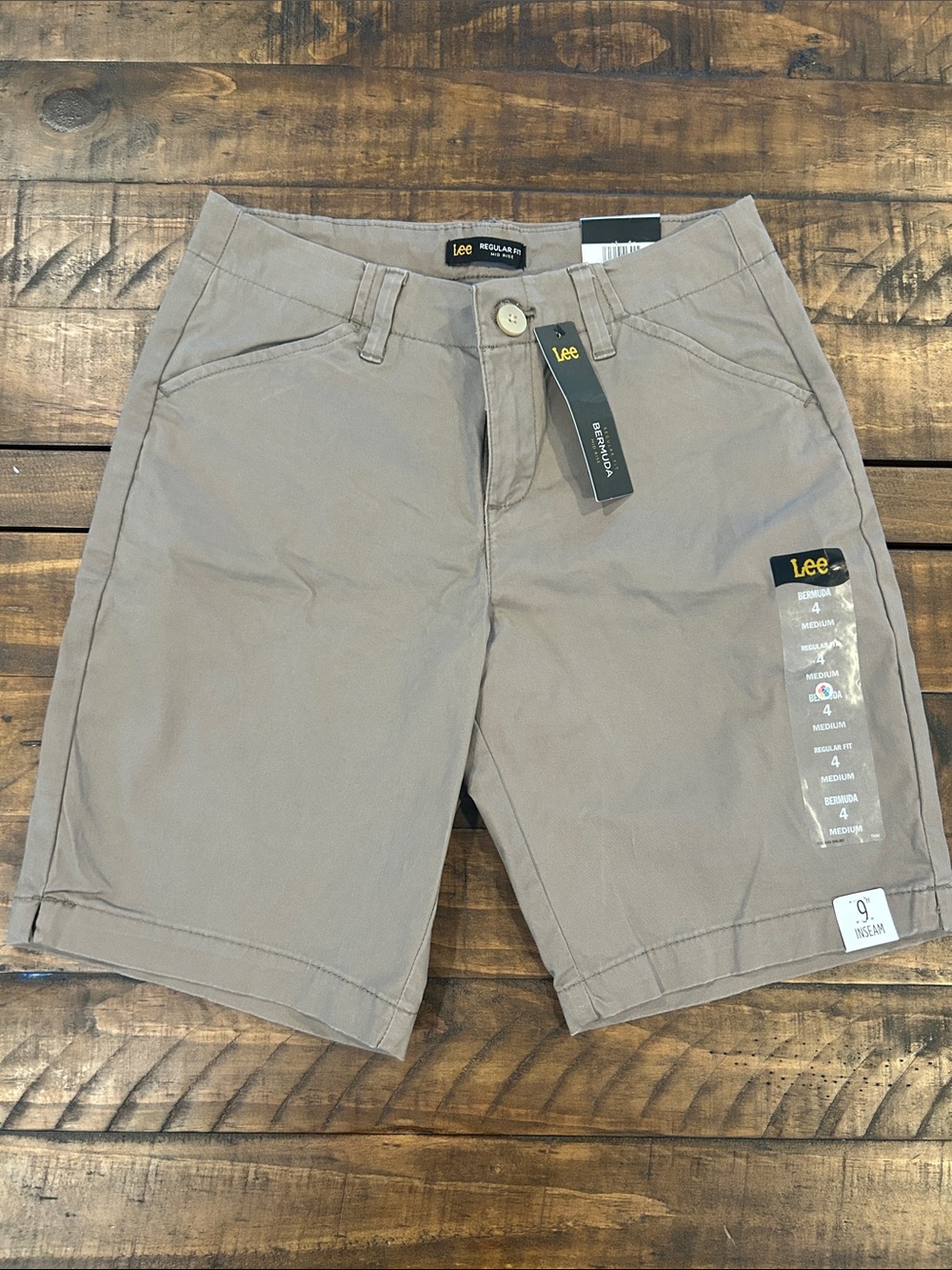 Lee Women’s Taupe 4 Medium Bermuda Shorts